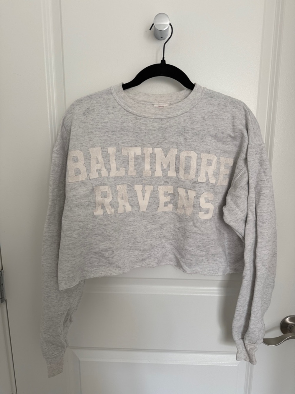 Baltimore Ravens Grey Cropped Sweatshirt